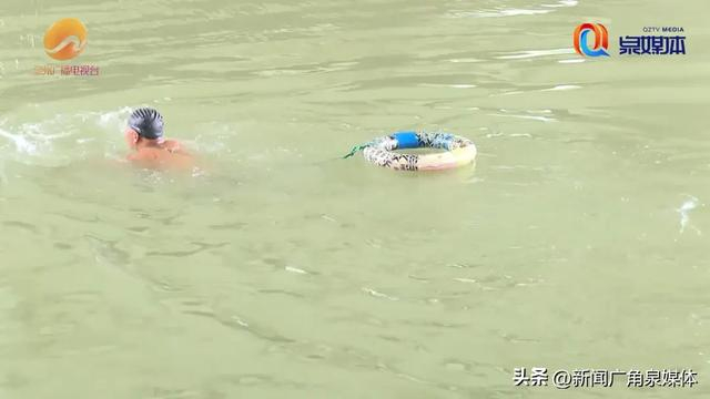 一初中生溺水挣扎呼救 危急时刻.|游泳|溺水_新浪新闻