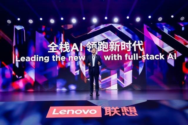 （联想集团执行副总裁兼中国区总裁刘军）