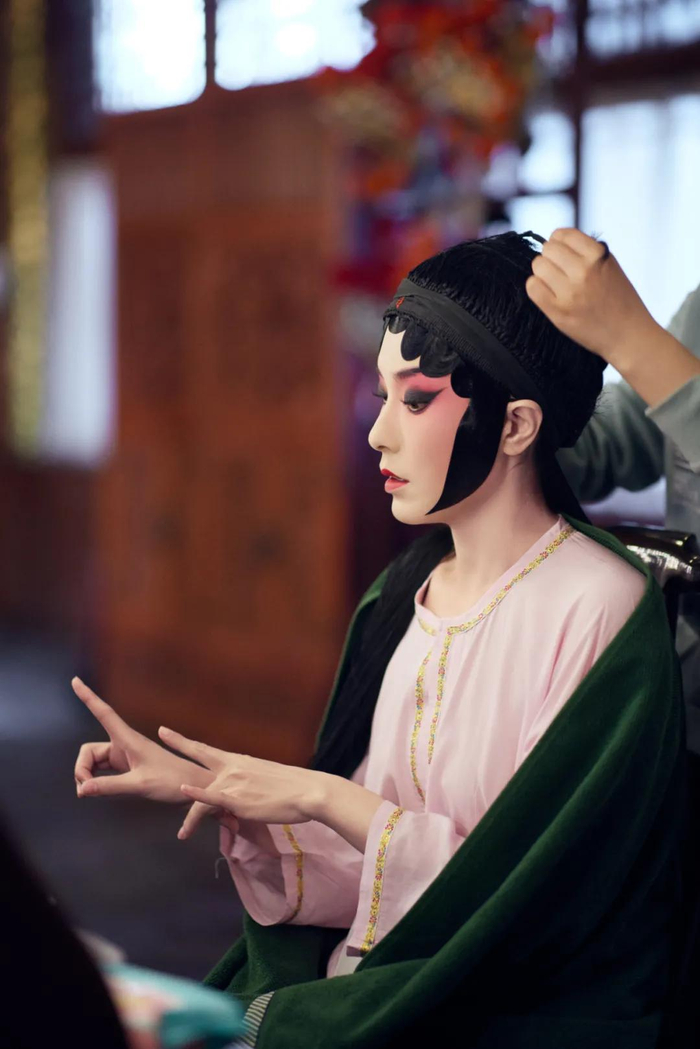 戏曲出身的女明星,还真比别人实力强!|戏曲|何赛飞|刀马旦_新浪新闻