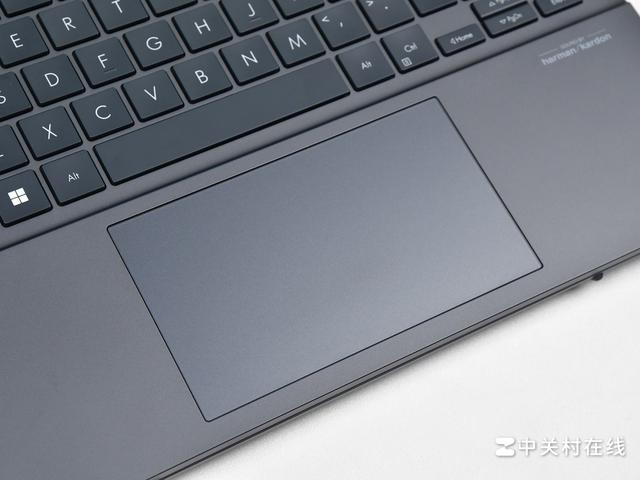 屏幕效果震撼华硕灵耀14双屏美图赏