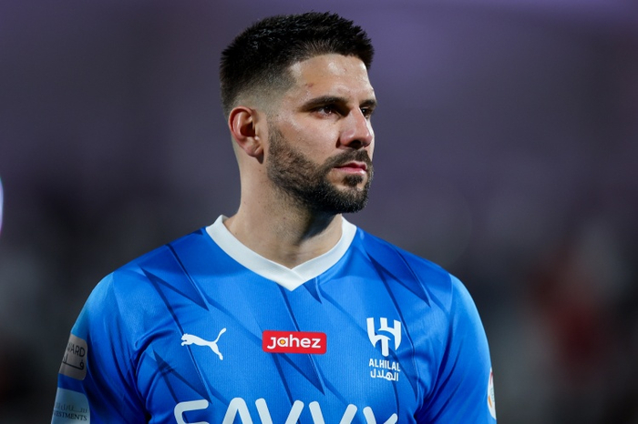 05官方:利雅得新月前锋米特洛维奇肌肉受伤,将伤缺6周|利雅得|米