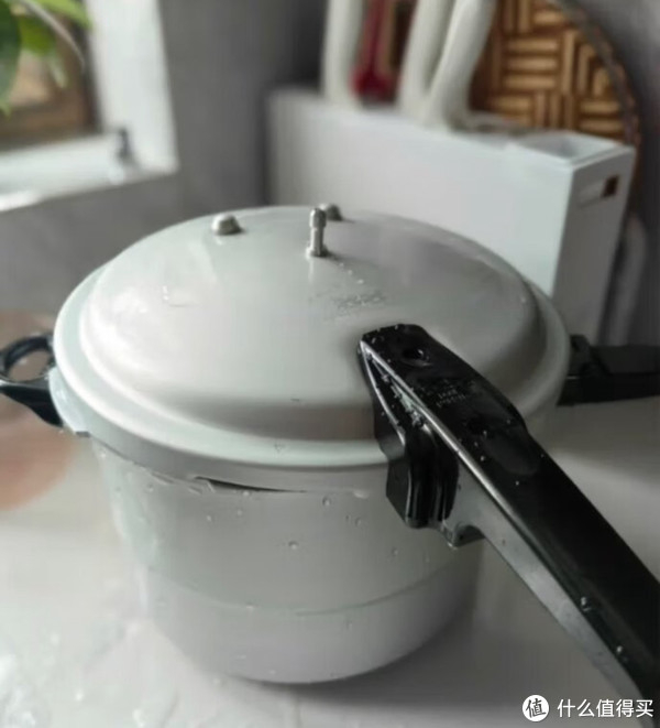 妈妈喜欢用的老式高压锅|烹饪|锅_新浪新闻