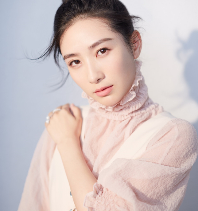 成毅吃官司了?郑爽有钱不还?陶昕然原生家庭差?吴宣仪愚人节说真话?