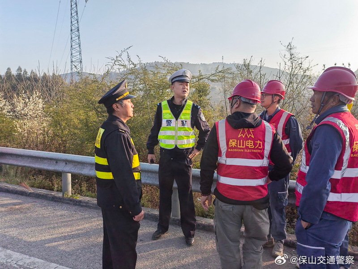 保山交警"四力齐发"加强春季公路交通安全专项整治行动|保山市|交通