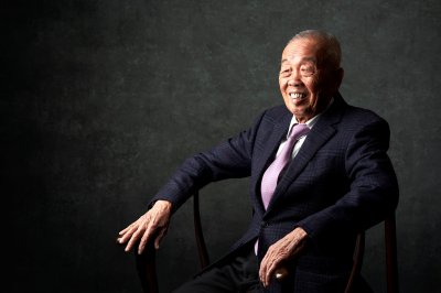 安踏创始人丁和木:慈善之木 扎根故乡 慈善家风 文