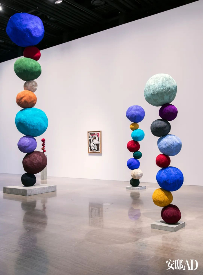 雕塑表面每一层颗粒的堆积都是一次颜料的层叠