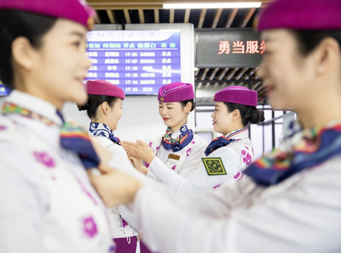 贵阳客运段积极做好清明小长假旅客运输工作