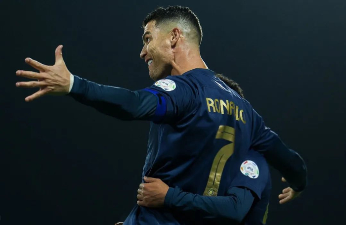 c罗最新比赛图集|克里斯蒂亚诺·罗纳尔多_新浪新闻