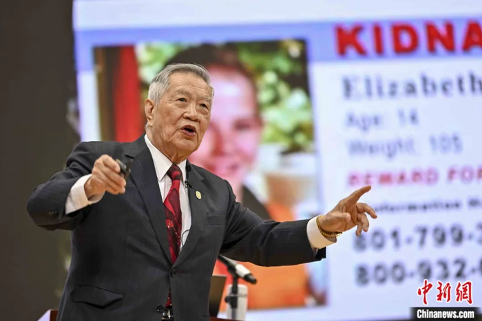 李昌钰在广东广州新华学院分享案例。陈骥旻 摄