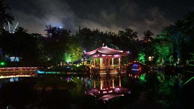 海口五公祠夜景图片