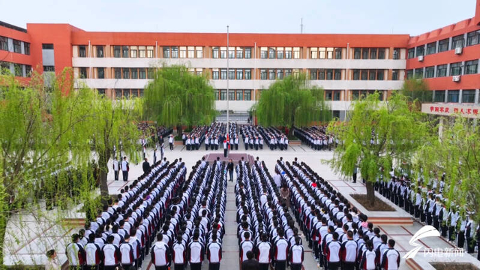 德州:中学生手写书信 "时空信箱"寄哀思传精神