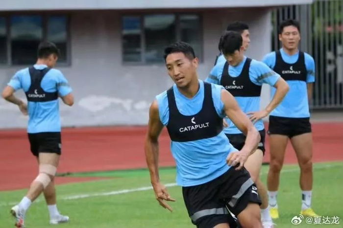 这段期间,夏达龙的中文水平也进步飞快,很快克服了