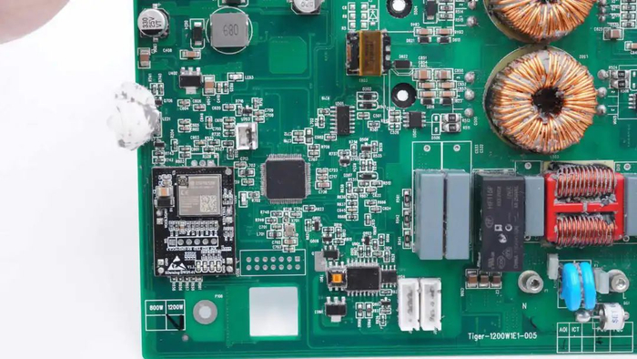拆解报告天技新能源1200w微型逆变器