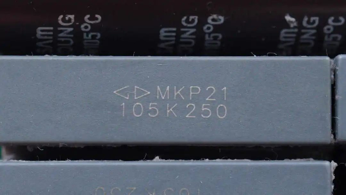 为碳化硅二极管,型号为b1d04065e,规格为4a 650v,采用to252封装