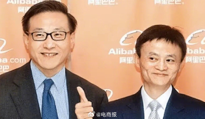 阿里蔡崇信最新访谈,回忆初见马云时,团队办公的民宅堆满了牙刷,鞋