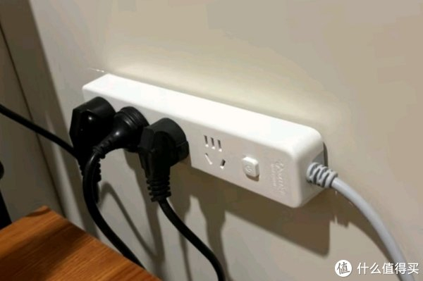 公牛插线板居家安全耐用之选