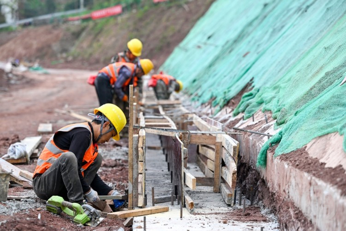 鹿角隧道项目建设现场