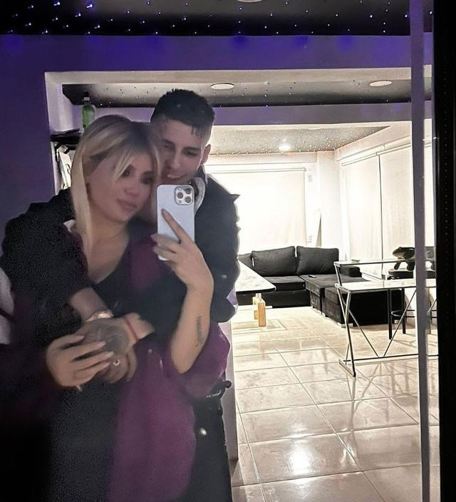 记者与旺达有过绯闻的歌手根特想拜访旺达被旺达拒之门外