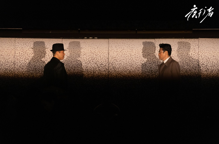 李乃文、唐旭领衔舞台剧《夜行者》在首都剧场首演。 反掌娱乐供图