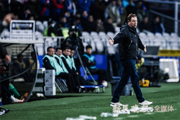 上海申花|斯卢茨基|曼萨诺_新浪新闻