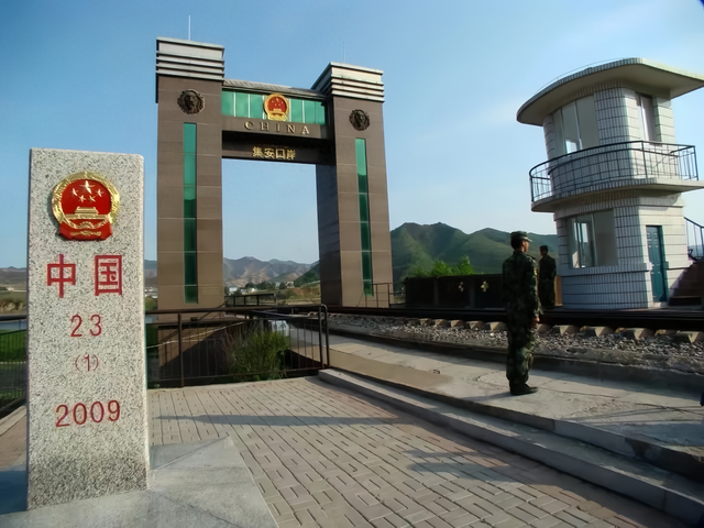 1950年10月16日,中国人民志愿军第42军先头部队从辑安县(今吉林省集安