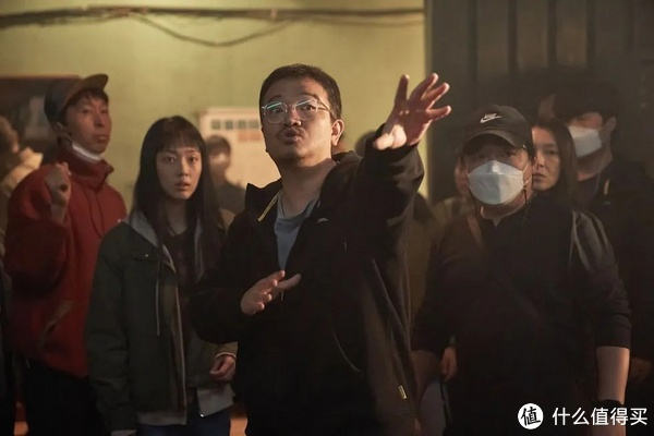 《寄生兽:灰色部队》看点2:《釜山行》导演执导但向更广阔的世界走出