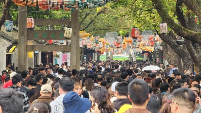 感觉三亿人来了无锡!|无锡市|蠡园|鼋头渚_新浪新闻
