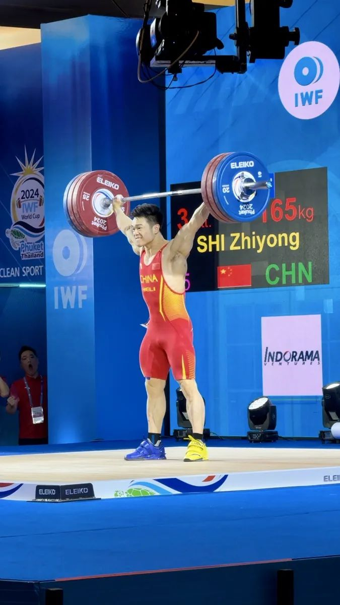 举重泰国世界杯 石智勇带伤拼下一金一银|石智勇|泰国|举重_新浪新闻