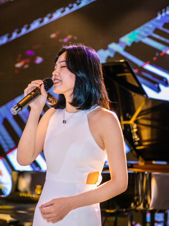 香港国际大赛演唱一等奖朱雨静青年歌手 央视《梦想中国》全国六强