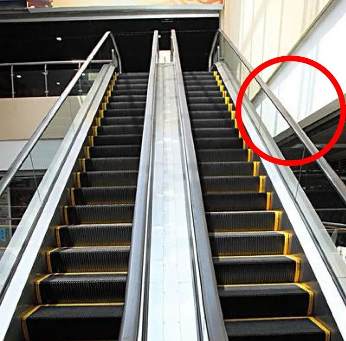 女子下半身被卷入超市自动扶梯|自动扶梯|扶梯_新浪新闻