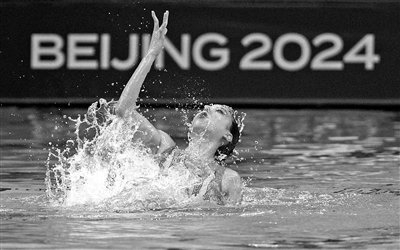 2024年世界泳联花样游泳世界杯(北京站)昨日在国家游泳中心"水立方"