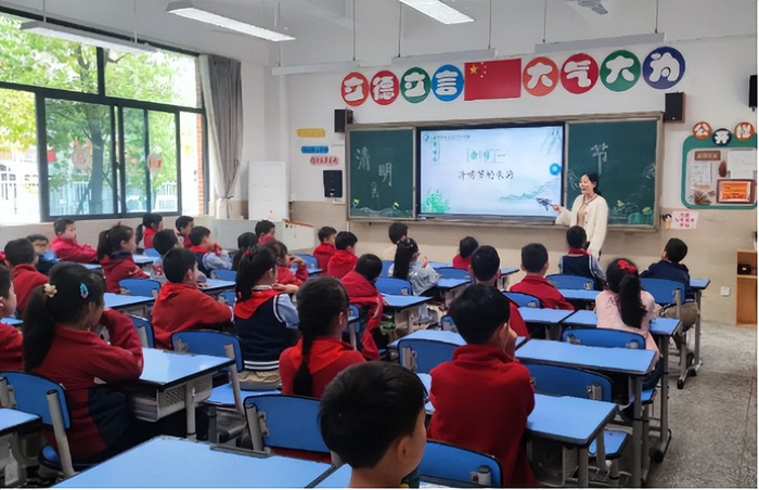 成都龙泉驿永丰小学《二十四节气》系列课程之烟雨四月,走进清明
