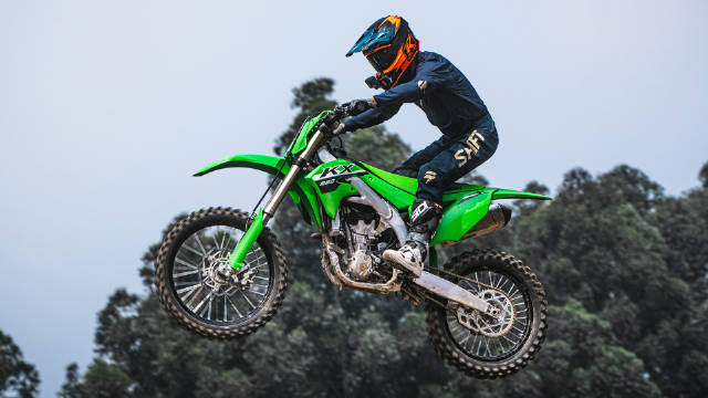 川崎kx250系列发布单算减震的价格就能买台国产车