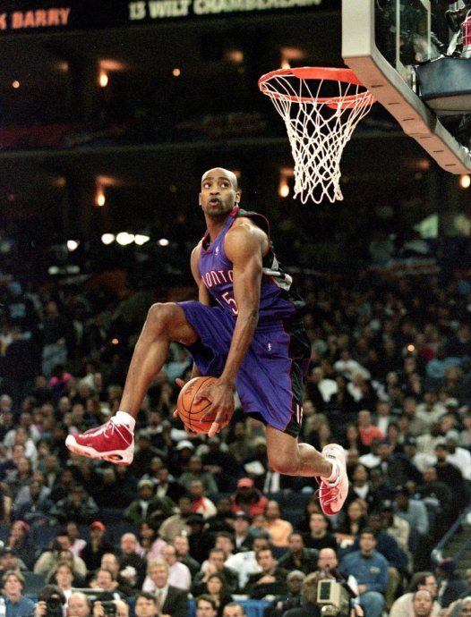 多伦多猛龙纪念卡特设计的吉祥物形象|多伦多|卡特|猛龙_新浪新闻