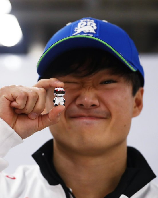 角田这个玩偶太可爱啦!|f1|日本|大奖赛_新浪新闻