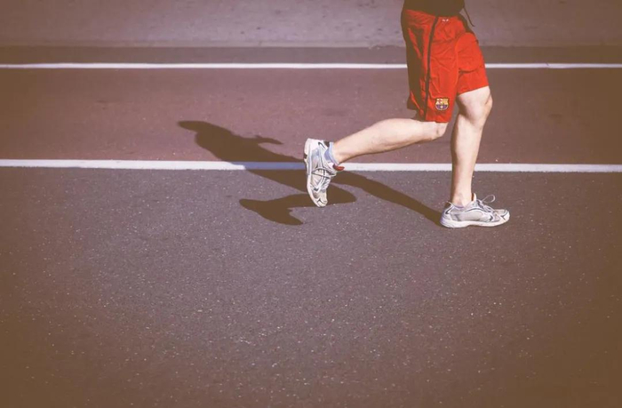 「老化从腿部开始」,意思就是指人到了某个年龄之后,集中在下半身的