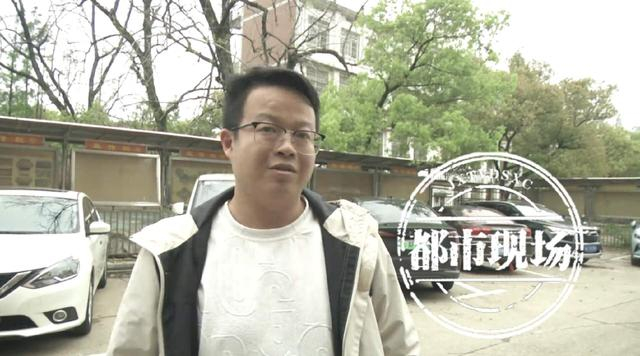 下手狠频率高多辆车在这里破相