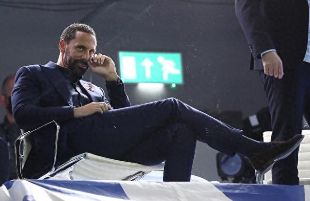 费迪南德:2011年欧冠决赛,布斯克茨说我和维迪奇不停开大脚|费迪南德