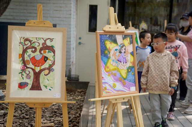 学院路街道举办"关爱孤独症儿童"科普公益画展