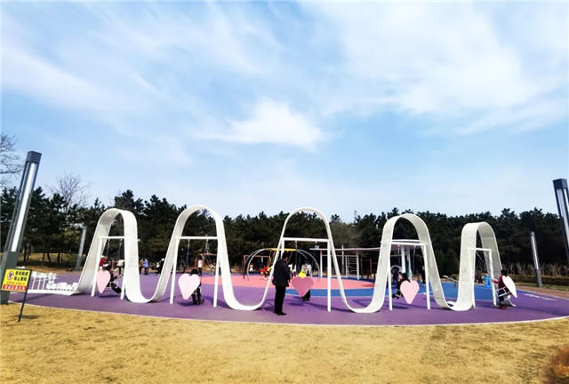 华夏城推出"国风·春山季",天沐温泉推出趣味游玩,放飞纸鸢,手作青团