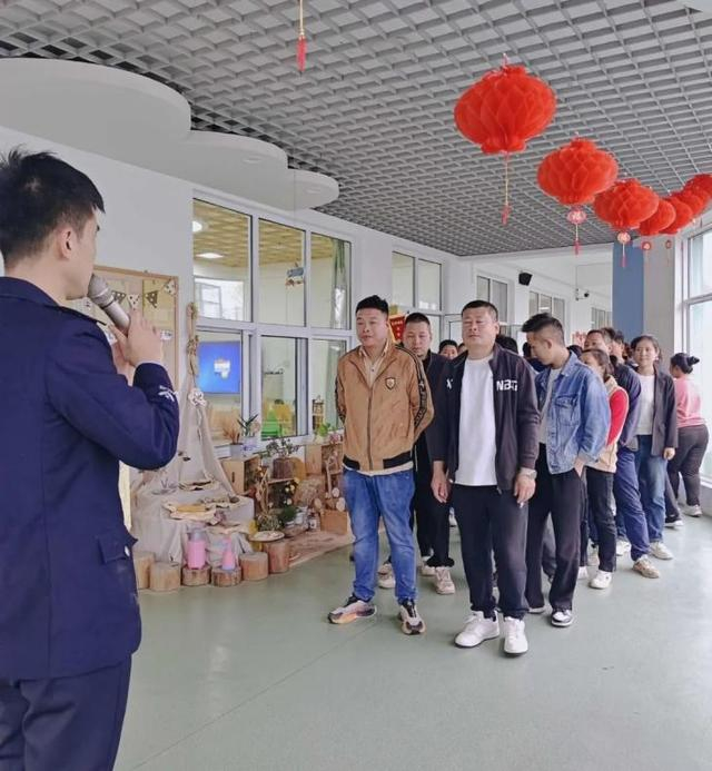 灞桥区狄寨街道第三幼儿园举办亲子消防演练活动|消防