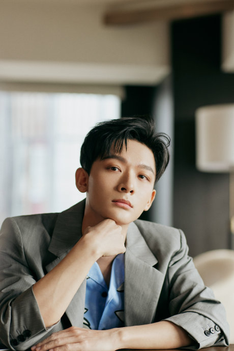 我喜欢吕程老师做的晚意既有少年气…|少年气_新浪新闻