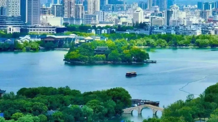 一开年, 中国革命红船起航地浙江省嘉兴市"新春第一会",就作出"着眼