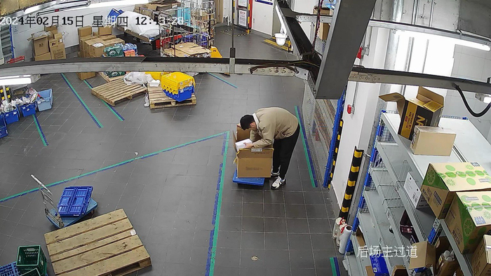 凌某作案过程 上海青浦公安 供图