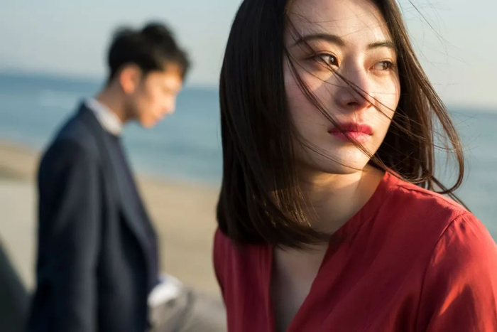 当男人离开一个很爱自己的女人,会后悔吗?答案只有一个|人和_新浪新闻