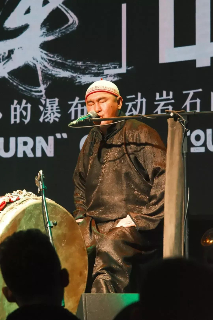 《贝加尔湖上的云》namgar娜穆佳乐队音乐会娜穆佳乐队的音乐与舞蹈