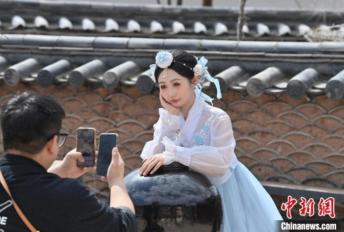 延边朝鲜族服饰旅拍火爆|张瑶|朝鲜族|延吉市_新浪新闻