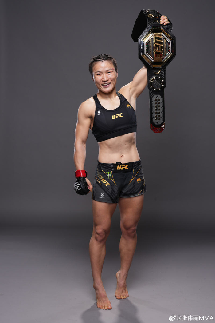 此番金腰带之战，张伟丽已经作好了充分的准备。  图/张伟丽微博