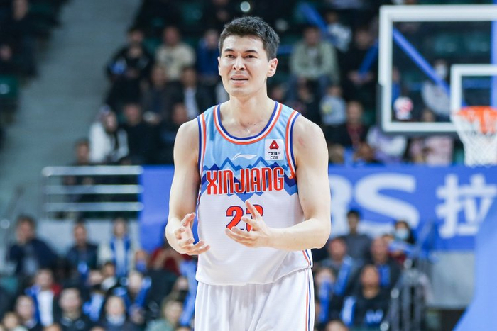 阿不都成11年巴特尔后新疆首位斩获mvp的球员|新疆|巴特尔|mvp_新浪