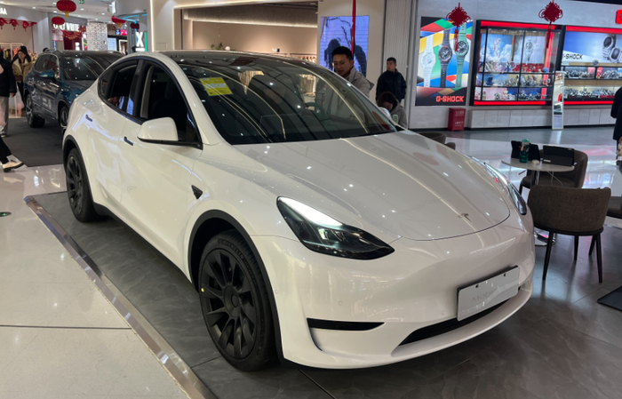 今年一季度特斯拉汽车召回超百万辆。吴博峰/摄